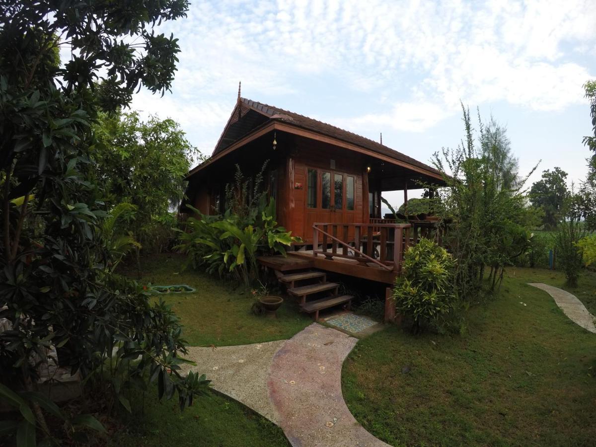 Hello Countryside Bed & Breakfast Ban Khang Hong Tai Exterior photo